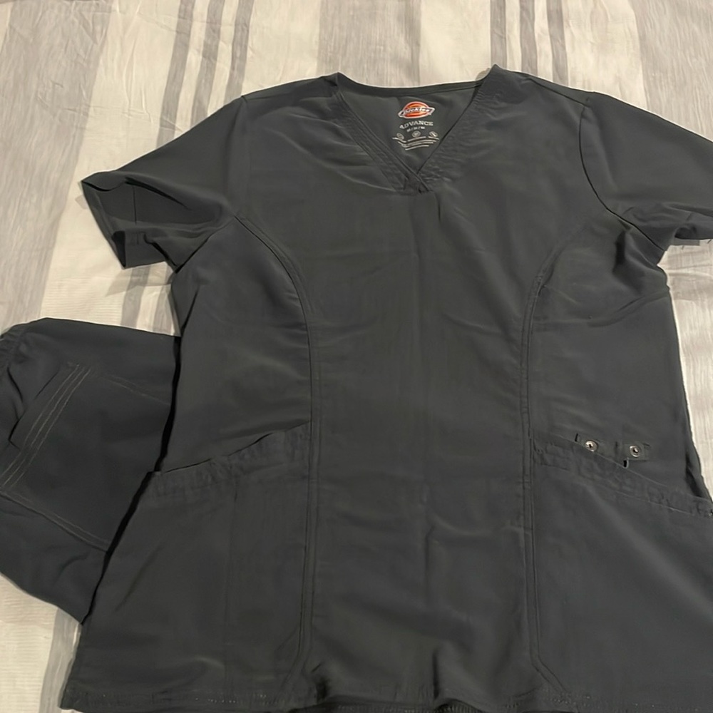 Dickies Women's Gray Scrub Set